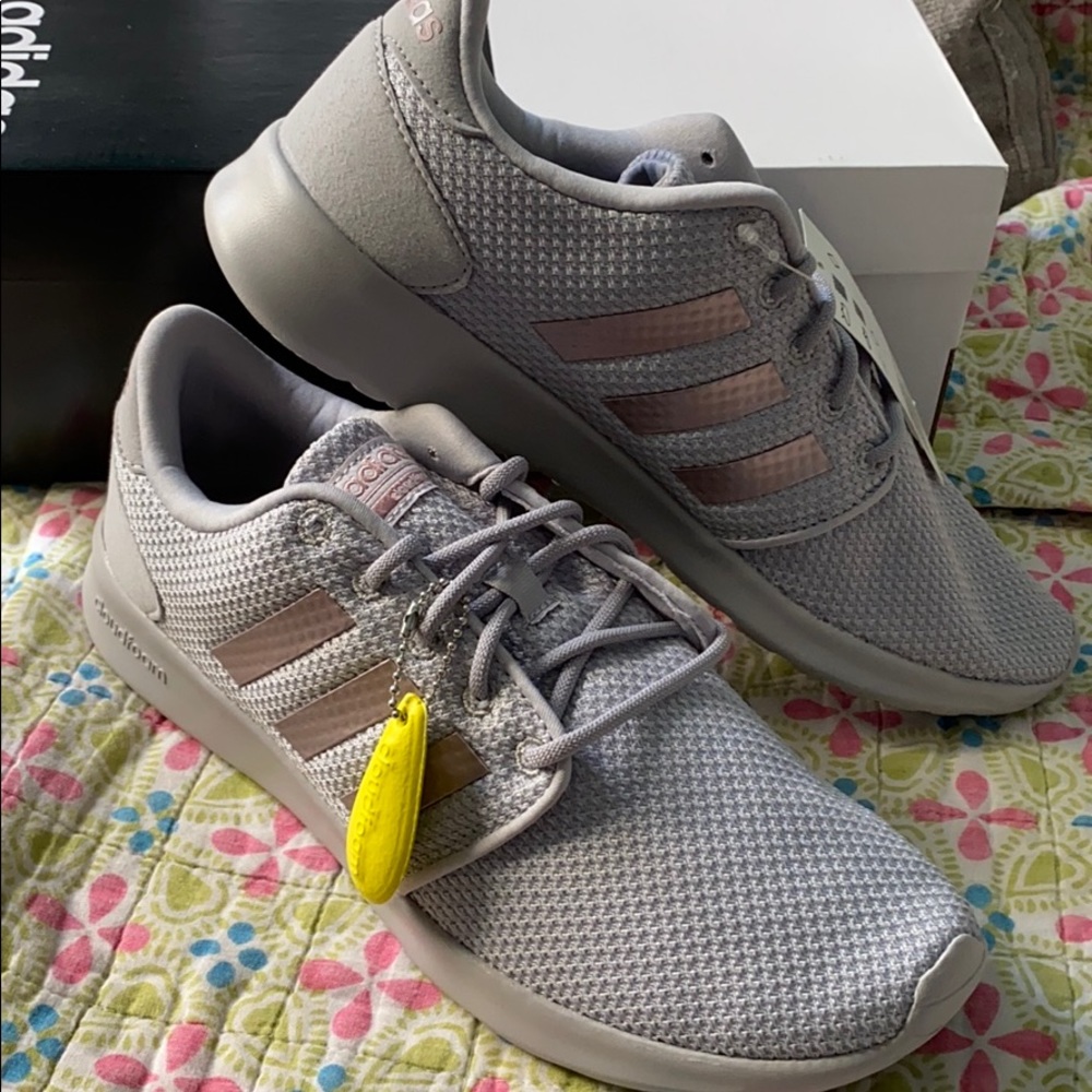 Adidas Tennis Shoes
